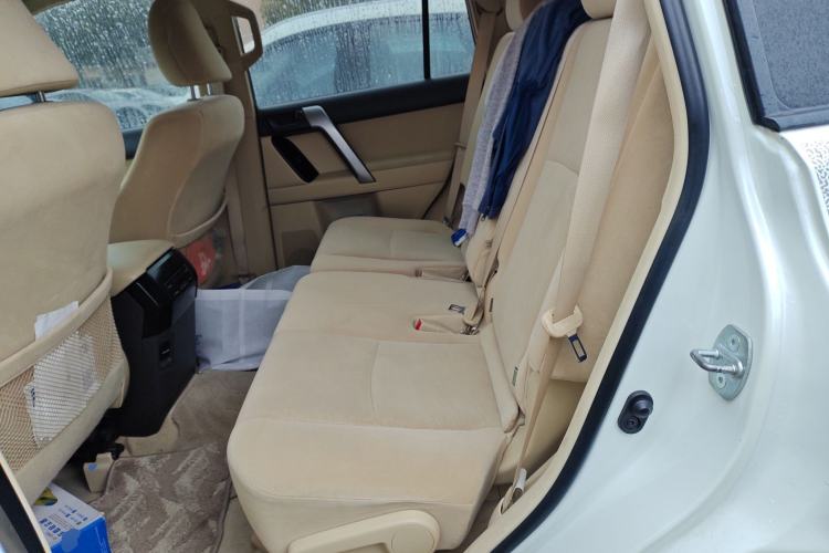 Used Toyota Prado 2013 2.7L Automatic Middle East Version
