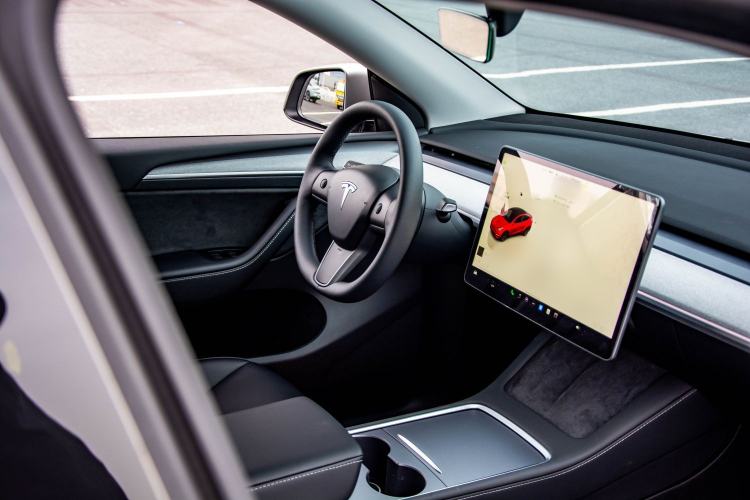 Used Tesla Model Y 2024 Rear-Wheel-Drive Version