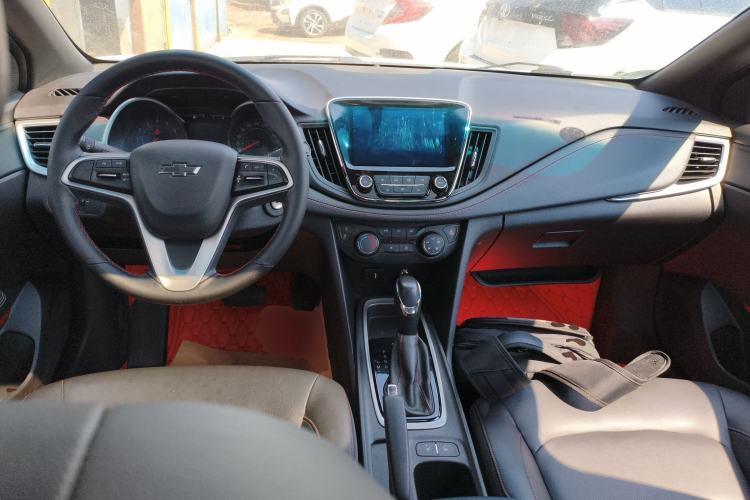 Used Chevrolet Monza 2020 Light Hybrid RS 330T Automatic Thrill Edition Center Console