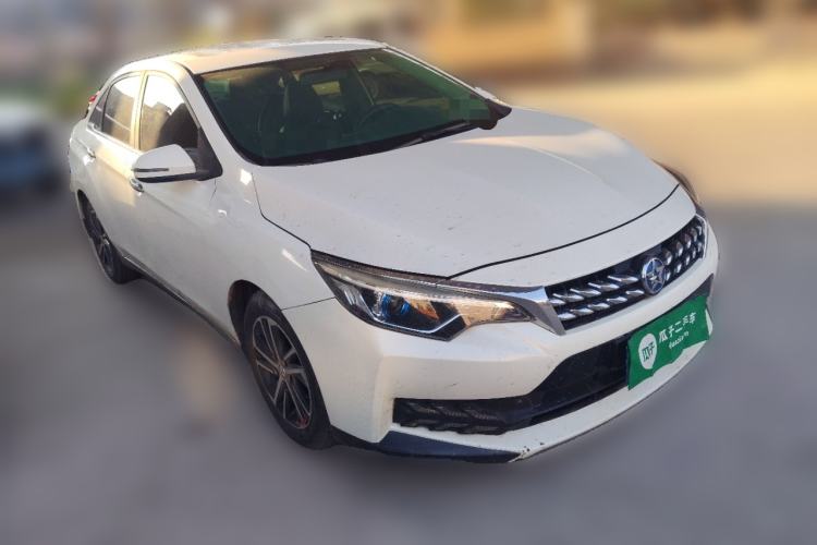 Used Venucia D60 2018 1.6L CVT Smart Connect Elite Edition Front Right 45 Deg