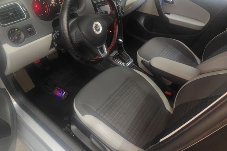 Used Volkswagen Polo 2014 1.6L Automatic Comfort Edition
