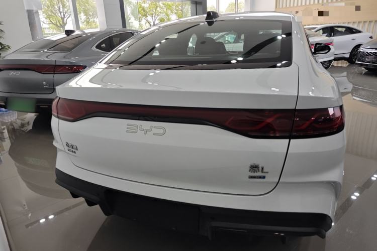 Used BYD Qin L 2025 DM-i Smart Drive 120KM Leading Model