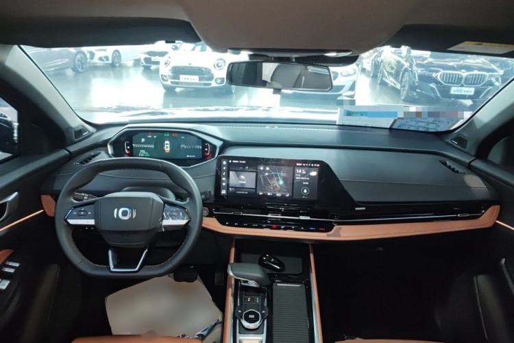 Used CHANGAN NEVO Q05 2024 Truly Delicious Version 125cc Superior Design CATL Center Console