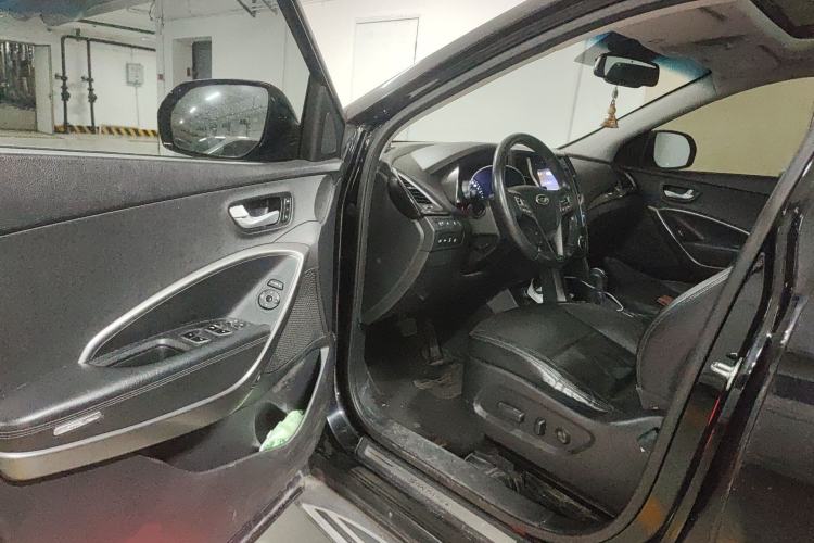 Used Hyundai Grand SantaFe 2013 2.2T 7-Seater Four-Wheel-Drive Flagship Edition Driver Seat
