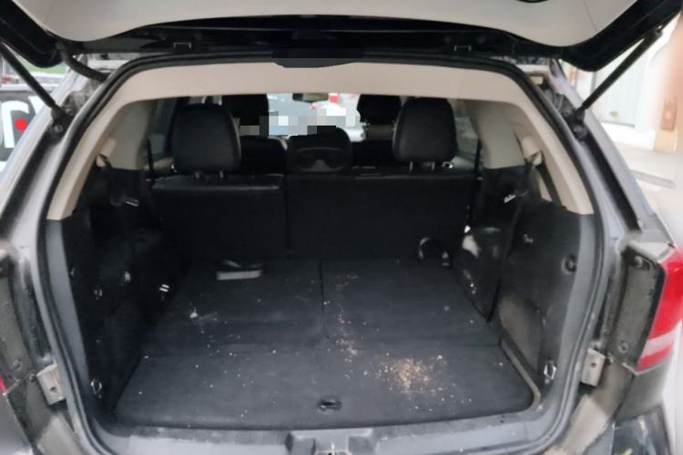 Used Dodge Journey 2013 2.4L Two-Wheel Drive Luxury Version
