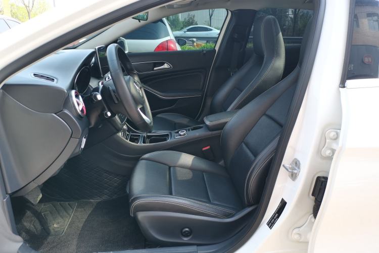 Used Mercedes-Benz GLA 2016 GLA 200 Sport Edition Left Front Seat