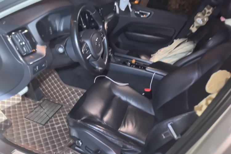 Used Volvo XC60 2018 T5 4x4 Zhiyi Edition