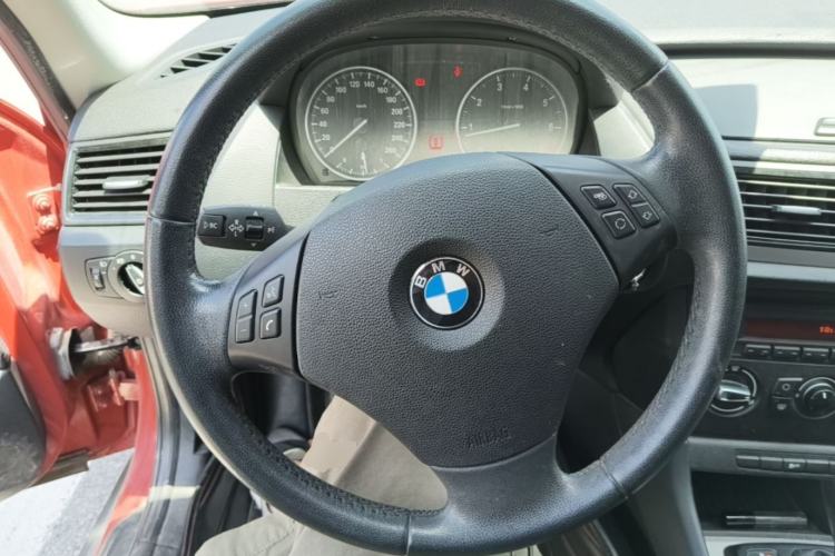 Used BMW X1 2012 sDrive18i Fashion Model
