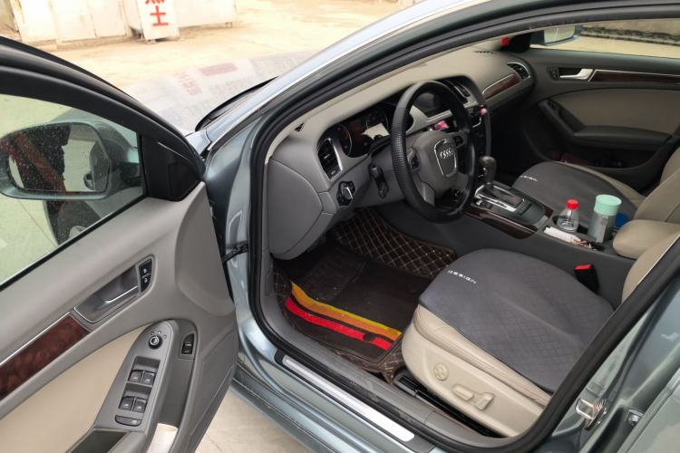 Used Audi A4L 2012 2.0 TFSI automatic Comfort trim level