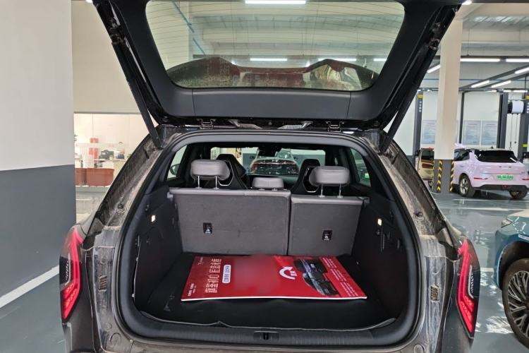 Used Hongqi Tiangong 08 2025 680 Ultra Four-Wheel-Drive Version Trunk