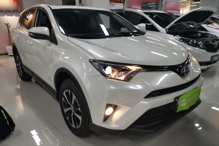 Used Toyota RAV4 2019 2.0L CVT Two-Wheel Drive Pioneer Edition China V Standard
