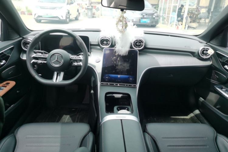 Used Mercedes-Benz C-Class 2024 Restyled C-Class 260 L Sport Edition Center Console