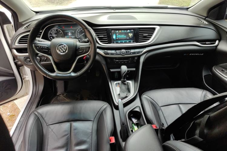 Used Buick GT 2019 18T Automatic Connected Flagship Version China V Standard Center Console