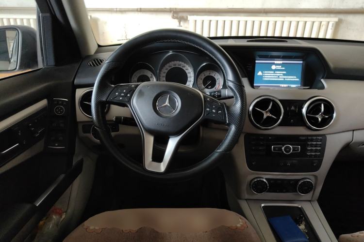 Used Mercedes-Benz GLK-Class 2013 GLK 300 4MATIC Dynamic Edition Steering Wheel