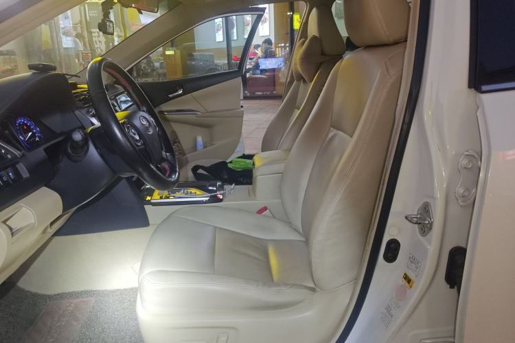 Used Toyota Camry 2015 Dual-Engine 2.5 HG Luxury Navigation Edition