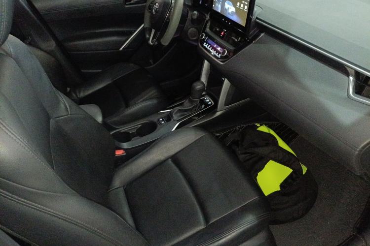 Used Toyota FRONTLANDER 2023 2.0L CVT Elite Edition Right Front Seat