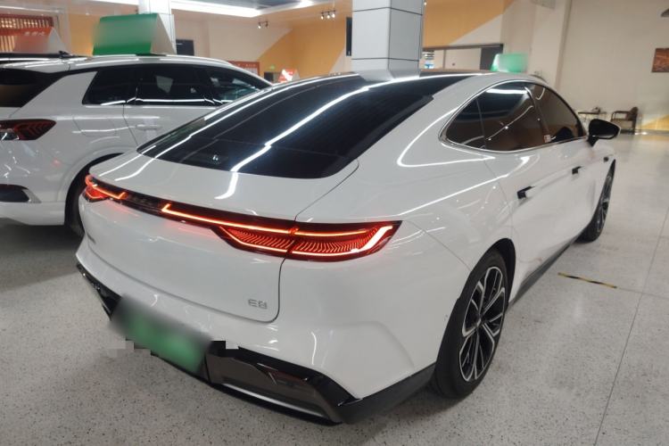 Used Geely Galaxy E8 2025 700 km Long-Range Intelligent Driving Version
