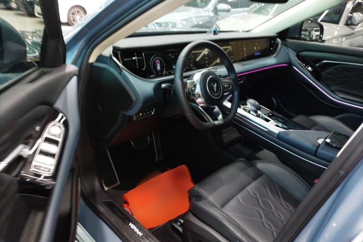 Used VOYAH FREE 2021 Four-Wheel Drive Standard Range-Extended Exclusive Luxury Package