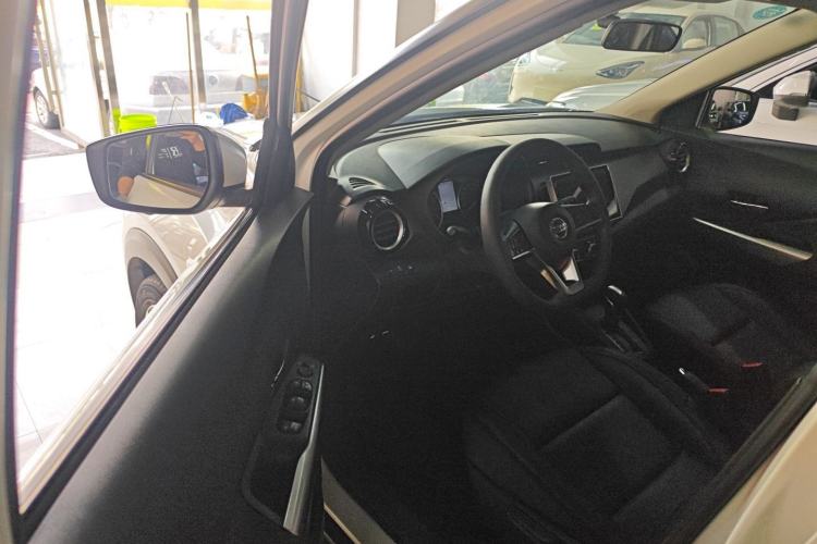 Used Nissan Kicks 2020 1.5L XL CVT Cool Enjoyment Edition Interior 3