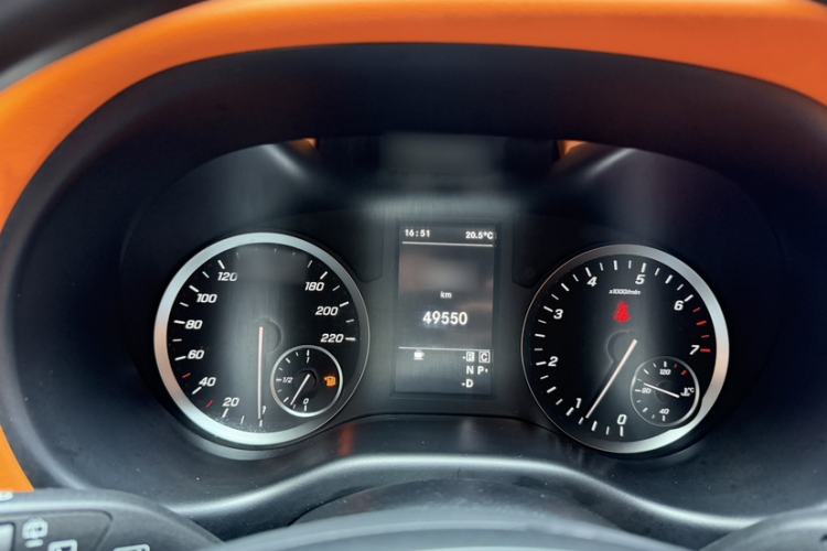 Used Mercedes-Benz Vito 2023 2.0T Elite Version 7 Seats Instrument Cluster