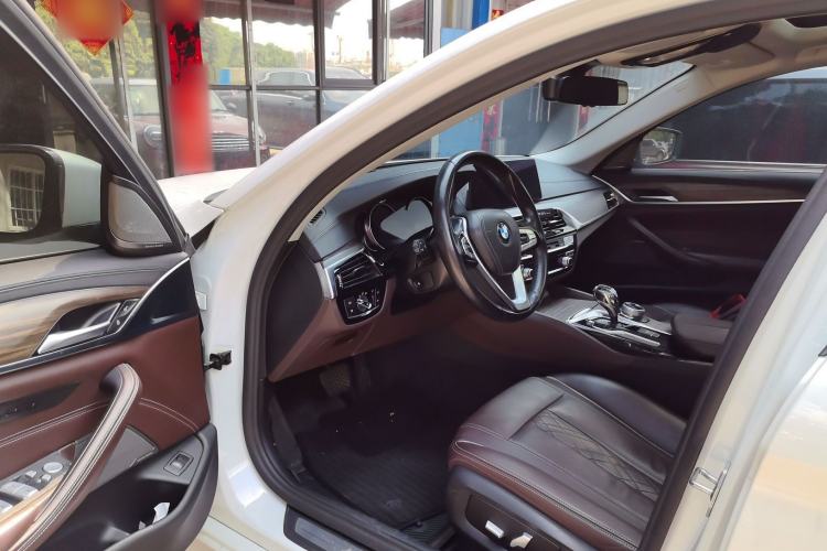 Used BMW 5 Series 2018 Facelifted 530Li Luxury Edition Premium Package Driver Seat