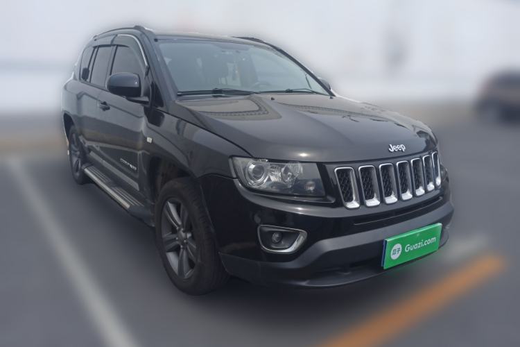 Used Jeep Compass 2014 Revised Version 2.4L Four-Wheel Drive Comfort Edition Front Right 45 Deg