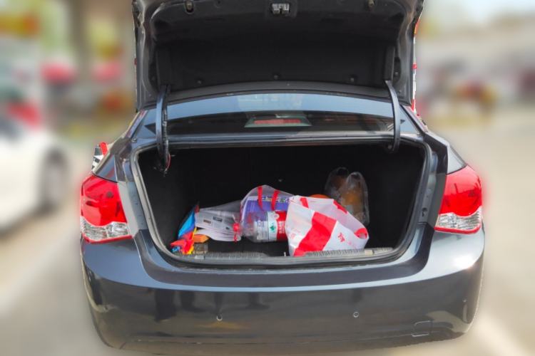 Used Chevrolet Cruze 2013 1.8L SX AT Trunk