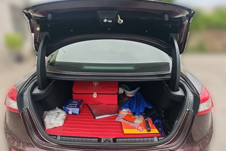 Used Maserati Ghibli 2014 3.0T Standard Edition Trunk