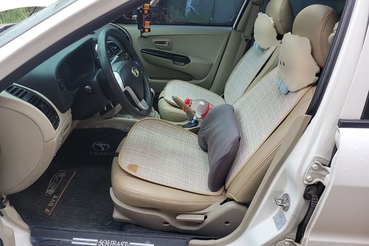 Used Soueast V3 Lingyue 2015 1.5L Manual Happiness Edition Left Front Seat