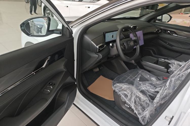 Used Dongfeng Aeolus L7 New Energy 2025 518 Comfort Edition
