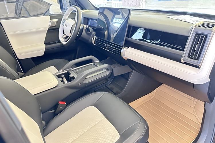 Used iCAR 03T 2024 520km Two-Wheel Drive Long-Range Version
