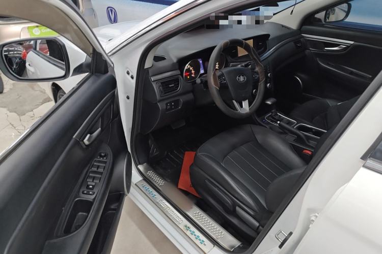 Used Bestune B50 2016 1.6L Automatic Luxury Model Driver Seat