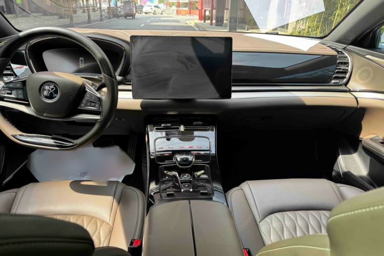 Used BYD Han 2023 EV Champion Edition 506KM Front-Wheel-Drive Premium Model Interior 3