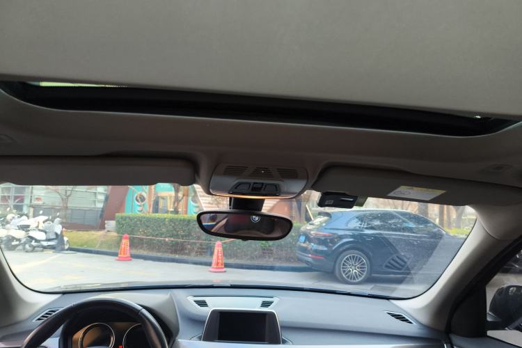 Used BMW X1 2018 sDrive18Li Luxury Model Headliner