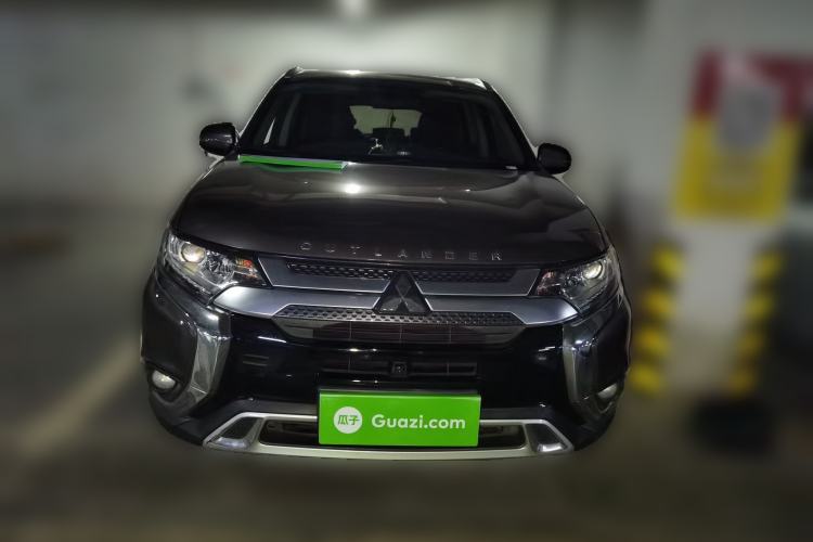 Used Mitsubishi Outlander 2019 2.0L Two-Wheel Drive Comfort Edition 7-Seater China VI Standard
