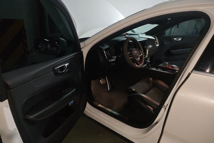 Used Volvo XC60 2019 T5 4x4 Smart & Dynamic Sport Edition China VI Standard
