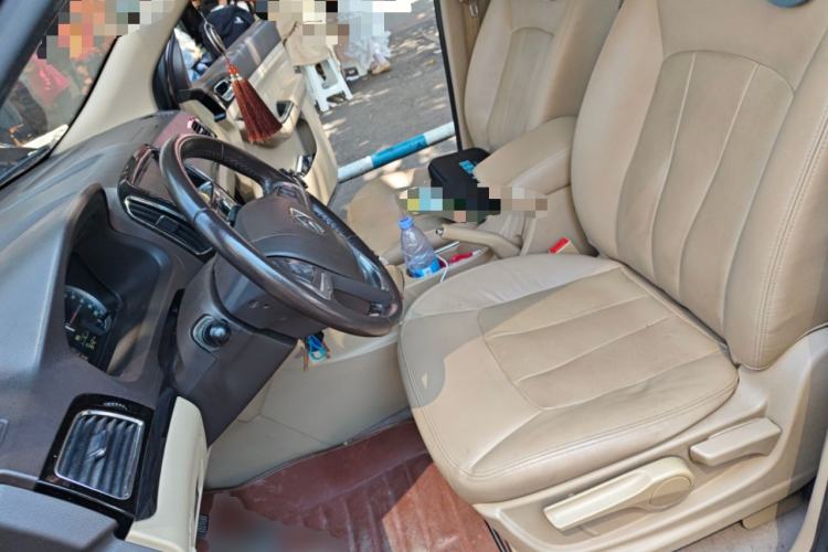 Used Baojun 730 2014 1.5L Manual Luxury Navigation ESP Version 7 Seats Left Front Seat