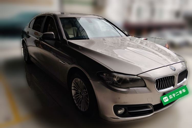 Used BMW 5 Series 2014 525Li Leading Model Front Right 45 Deg