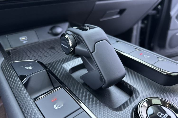 Used Haval Raptor New Energy 2024 Hi4 102 Pro Gear Lever