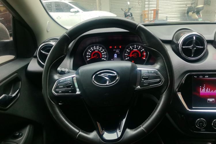 Used Soueast DX3 2016 1.5L Manual Luxury Edition
