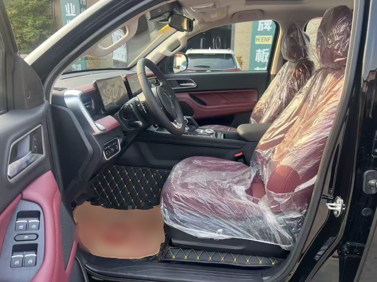 المقاعد الأمامية داخل السيارة