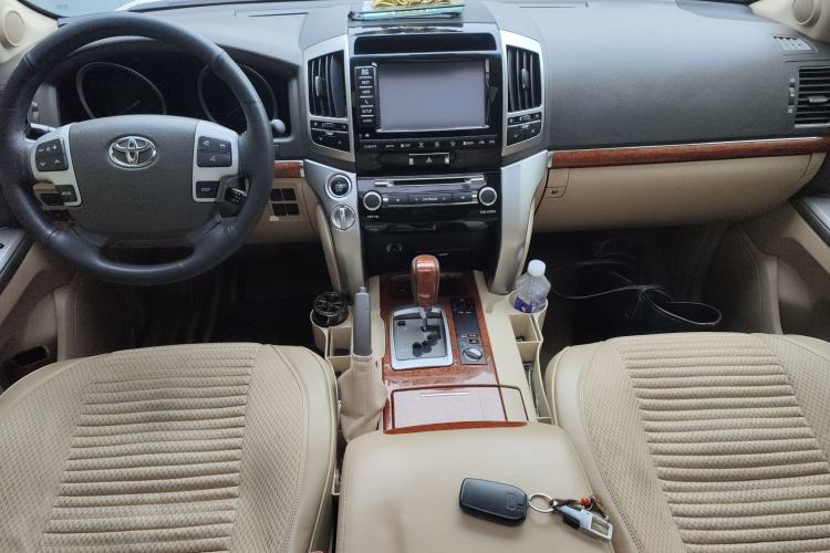 Used Toyota Land Cruiser 2012 4.6L Automatic VX-R