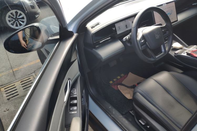 Used BYD Qin L 2025 EV 470KM Leading Edition Driver Seat