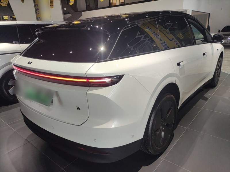 Used Li Auto i6 2025 Model Two-Wheel-Drive Standard Type — 6