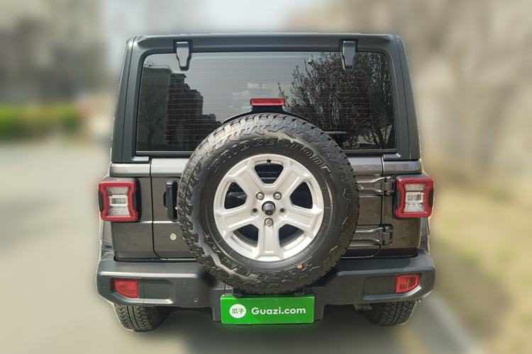 Used Jeep Wrangler 2019 2.0T Sahara Four-Door Version China VI Emission Standard
