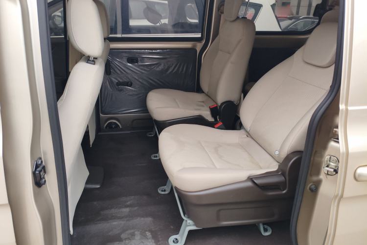 Used Wuling Hongguang V 2021 1.5L Enjoyment Edition LAR
