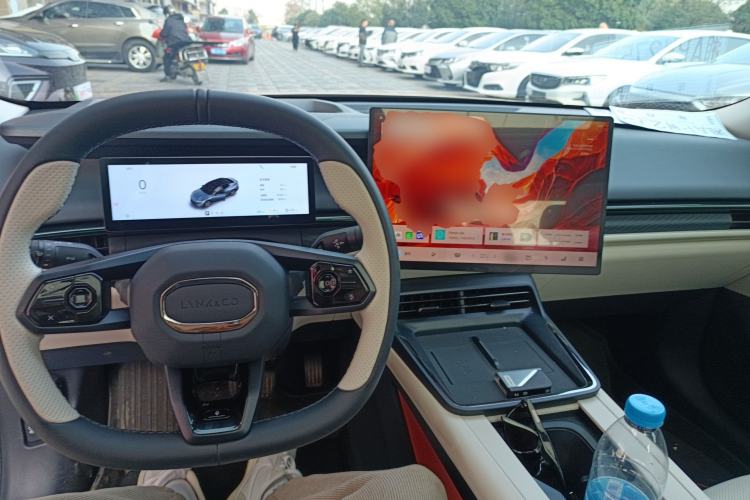 Used Lynk & Co 07 2024 EM-P 126 Long-Range Halo
