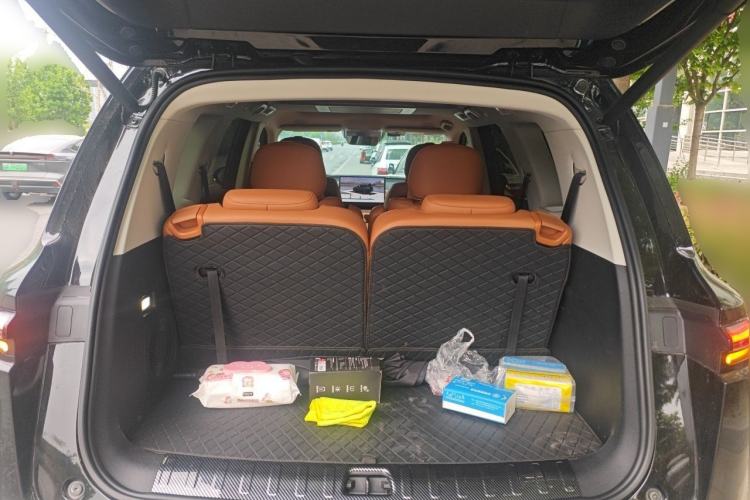 Used Leapmotor C16 2026 Extended-Range 280 LiDAR Zhizun Edition 6 Seats