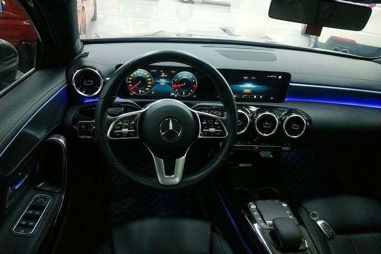 Used Mercedes-Benz A-Class 2020 Second Facelift A 180 L Sport Sedan Steering Wheel