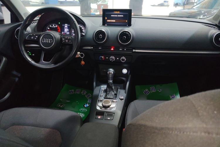 Used Audi A3 2018 30th Anniversary Edition Sportback 35 TFSI Ambition Model Center Console